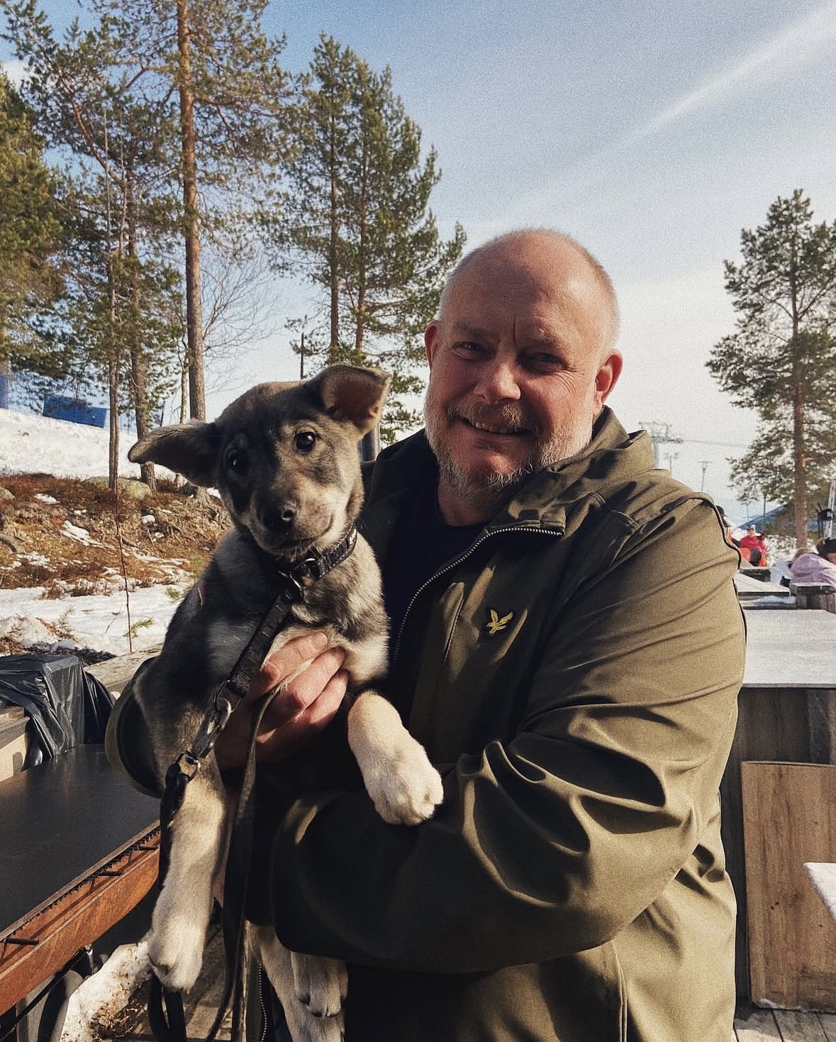 Gäst med valp hos Vildmarksnästet